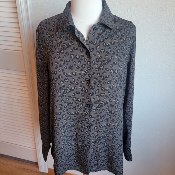 Chelsea & Theodore Tops - Chelsea & Theodore Cheetah Button Down Blouse
